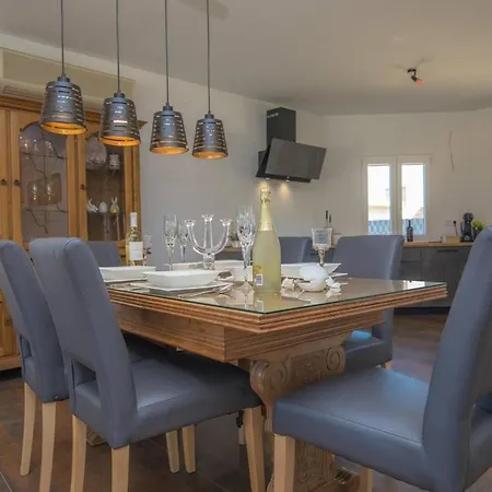 Villa Luxury With A Swimming Pool Vrpolje, - 21843