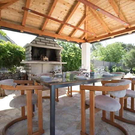 Villa Luxury With A Swimming Pool Vrpolje, - 21843 *