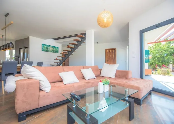 Luxury With A Swimming Pool Vrpolje, - 21843 * Šibenik