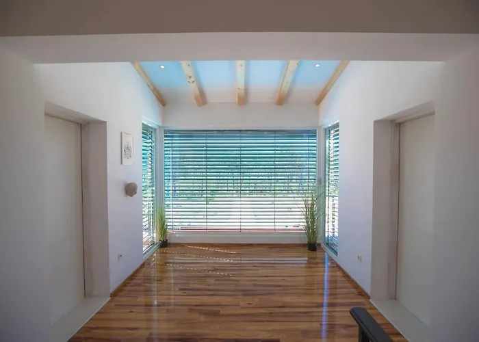 Luxury With A Swimming Pool Vrpolje, - 21843 Villa *