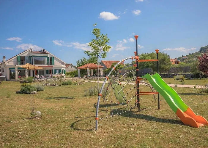 Luxury With A Swimming Pool Vrpolje, - 21843 Villa